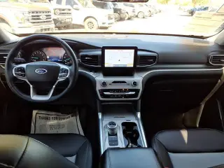 Ford Explorer 2024 XLT 4x4 SUV