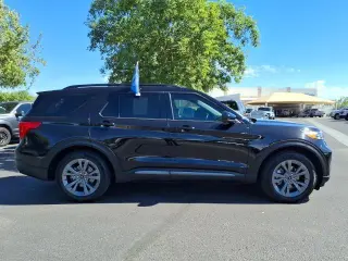 Ford Explorer 2024 XLT 4x4 SUV