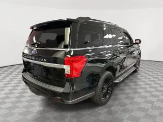 Ford Expedition 2023 4x4 XLT 4dr SUV