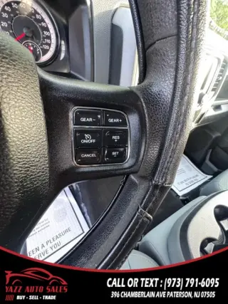 2017 Ram 1500 Express 4x4 Quad Cab 6''4" Box