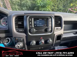 2017 Ram 1500 Express 4x4 Quad Cab 6''4" Box