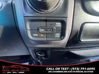 2017 Ram 1500 Express 4x4 Quad Cab 6''4" Box