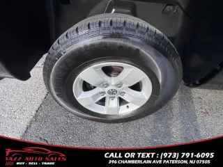 2017 Ram 1500 Express 4x4 Quad Cab 6''4" Box