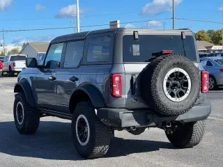 Ford Bronco 2023 4x4 Base Advanced 4dr SUV