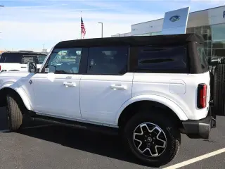 Ford Bronco 2023 4x4 Outer Banks 4dr SUV