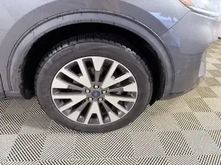 Ford Escape Hybrid 2021 AWD Titanium 4dr SUV