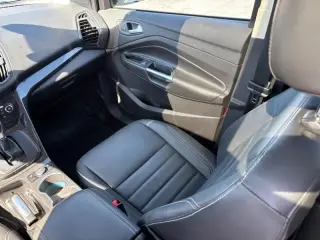 Ford Escape 2016 Titanium 4dr SUV