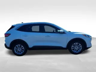 Ford Escape 2021 SE 4dr SUV