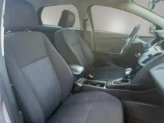Ford Focus 2015 SE 4dr Sedán