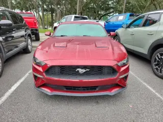 Ford Mustang 2019 EcoBoost fastback de 2 puertas