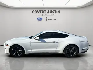 Ford Mustang 2022 EcoBoost 2d Fastback