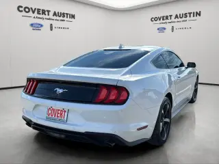 Ford Mustang 2022 EcoBoost 2d Fastback