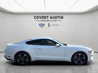 Ford Mustang 2022 EcoBoost 2d Fastback