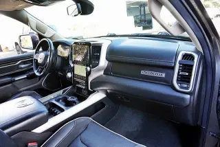 Ram 1500 2020 4x2 Laramie 4dr Crew Cab 5.6 ft. SB Pickup