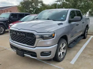 Ram 1500 2025 4x2 Tradesman 4dr Crew Cab 5.6 ft. SB Pickup