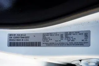 Ram 1500 2022 4x2 Big Horn cabina paso corto 4 puertas 5.6 pies SB Pickup