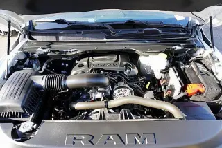 Ram 1500 2022 4x2 Big Horn cabina paso corto 4 puertas 5.6 pies SB Pickup
