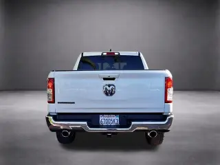 Ram 1500 2022 4x2 Big Horn cabina paso corto 4 puertas 5.6 pies SB Pickup