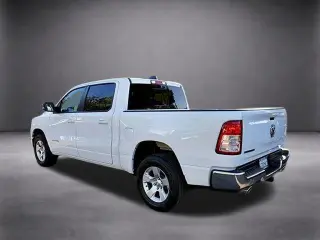 Ram 1500 2022 4x2 Big Horn cabina paso corto 4 puertas 5.6 pies SB Pickup