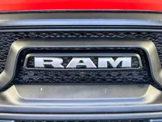 Ram 1500 Classic 2024 4x4 SLT 4dr Crew Cab 5.5 ft. SB Pickup