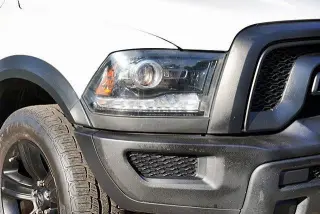 Ram 1500 Classic 2022 4x4 SLT 4dr Crew Cab 5.5 ft. SB Pickup