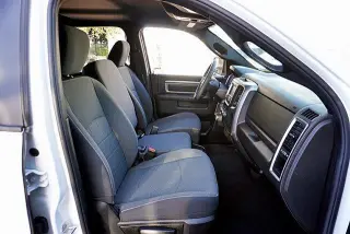 Ram 1500 Classic 2022 4x4 SLT 4dr Crew Cab 5.5 ft. SB Pickup