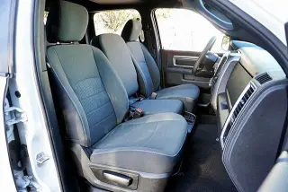Ram 1500 Classic 2022 4x4 SLT 4dr Crew Cab 5.5 ft. SB Pickup