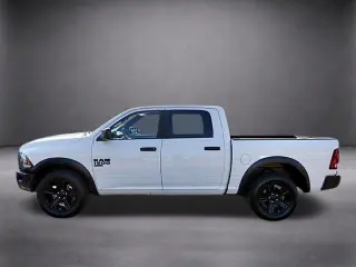 Ram 1500 Classic 2022 4x4 SLT 4dr Crew Cab 5.5 ft. SB Pickup