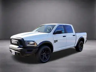 Ram 1500 Classic 2022 4x4 SLT 4dr Crew Cab 5.5 ft. SB Pickup