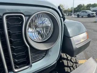 Jeep Gladiator 2025 4x4 Sport 4dr Crew Cab 5.0 ft. SB