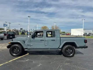 Jeep Gladiator 2025 4x4 Sport 4dr Crew Cab 5.0 ft. SB