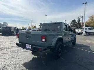 Jeep Gladiator 2025 4x4 Sport 4dr Crew Cab 5.0 ft. SB