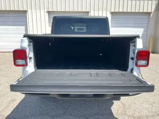 Jeep Gladiator 2021 4x4 Willys 4dr Crew Cab 5.0 ft. SB