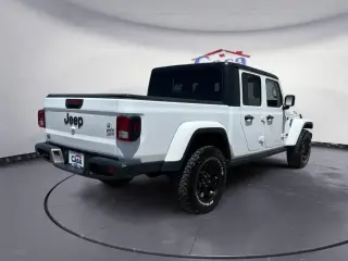 Jeep Gladiator 2021 4x4 Willys 4dr Crew Cab 5.0 ft. SB