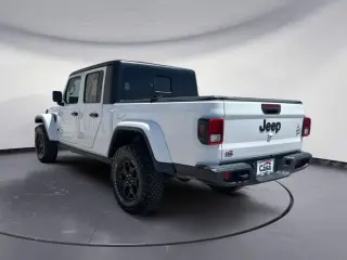 Jeep Gladiator 2021 4x4 Willys 4dr Crew Cab 5.0 ft. SB