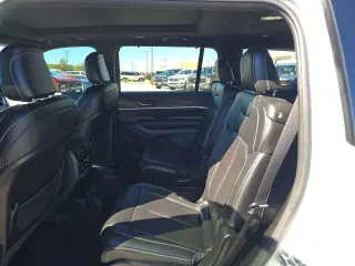 Jeep Grand Cherokee L 2024 4x4 Limited 4dr SUV