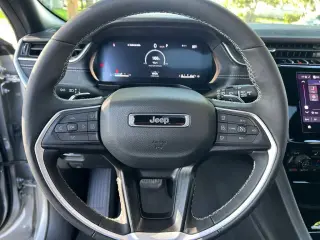 Jeep Grand Cherokee L 2025 4x2 Laredo 4 SUV