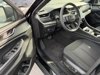 Jeep Grand Cherokee 2025 4x4 Laredo 4dr SUV