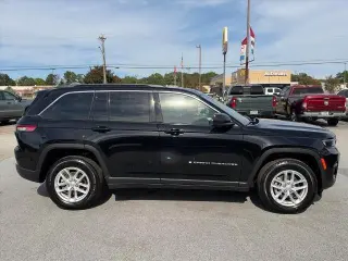 Jeep Grand Cherokee 2025 4x4 Laredo 4dr SUV