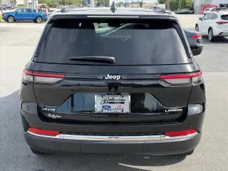 Jeep Grand Cherokee 2025 4x4 Laredo 4dr SUV