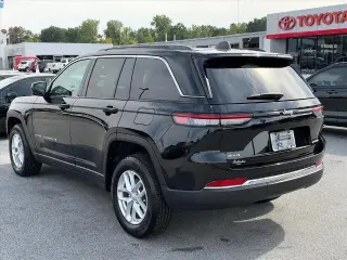 Jeep Grand Cherokee 2025 4x4 Laredo 4dr SUV