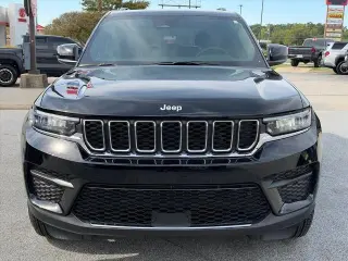 Jeep Grand Cherokee 2025 4x4 Laredo 4dr SUV