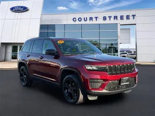Jeep Grand Cherokee 2024 4x4 Laredo 4dr SUV