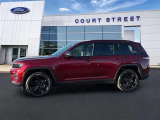 Jeep Grand Cherokee 2024 4x4 Laredo 4dr SUV