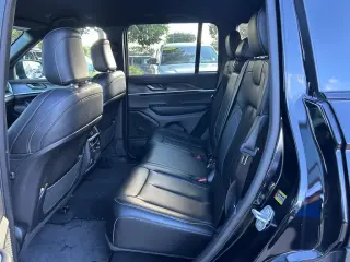Jeep Grand Cherokee 2025 4x2 Limited SUV de 4 puertas