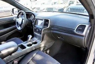 Jeep Grand Cherokee 2019 4x2 Laredo 4dr SUV