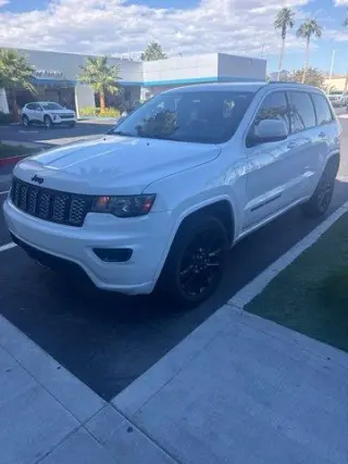 Jeep Grand Cherokee 2017 4x2 Laredo 4dr SUV