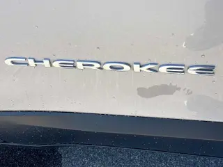Jeep Cherokee 2021 4x4 Latitude Lux 4dr SUV