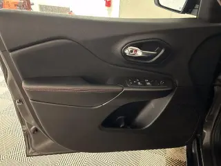 Jeep Cherokee 2021 4x4 Trailhawk 4dr SUV