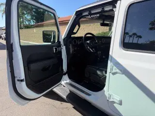 Jeep Wrangler 2023 4x4 Sahara 4xe 4dr SUV
